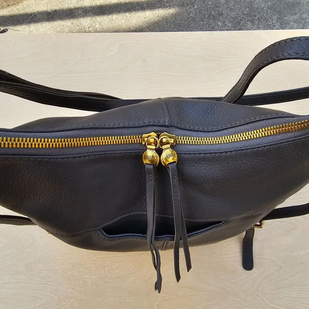 Hobo Merrin Bag Covertible Bag  for Women Genuine Leather, Pristine condition - Picture 9 of 10